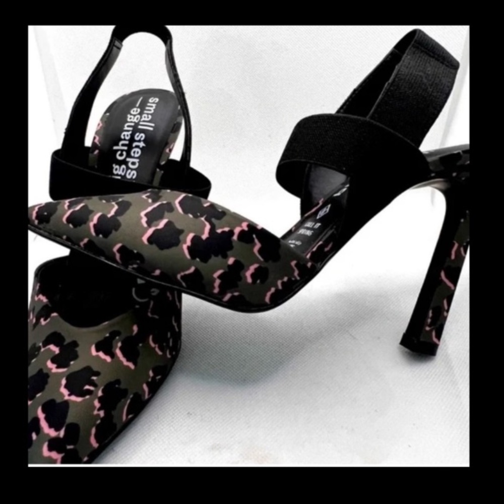 Call it Spring Pink/Green/Black Camo Sling Heels
Size 7.5